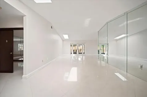 20009 NW 66th Place Hialeah FL 33015