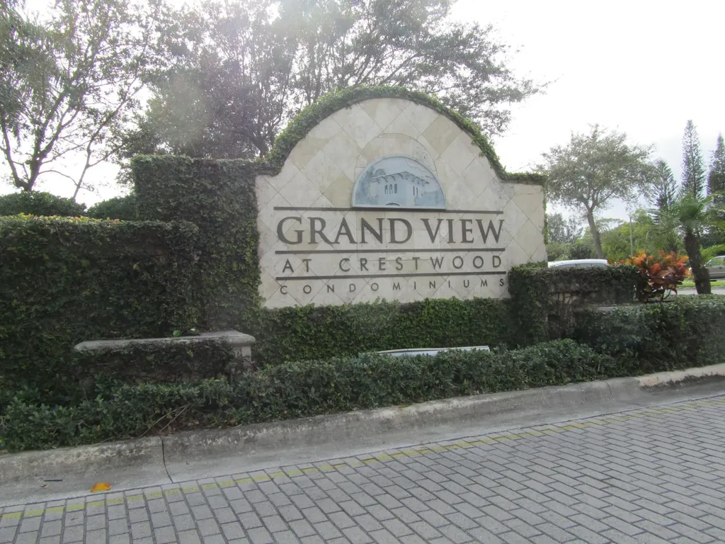 700 S Crestwood Court S Royal Palm Beach FL 33411