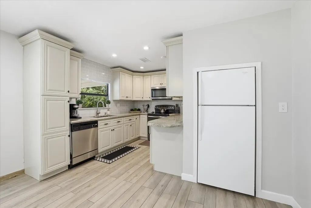 583 NW 12th Terrace Boca Raton FL 33486