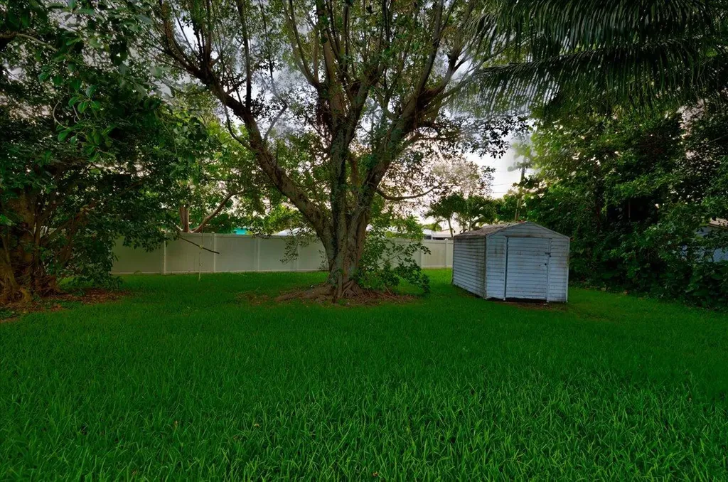 583 NW 12th Terrace Boca Raton FL 33486
