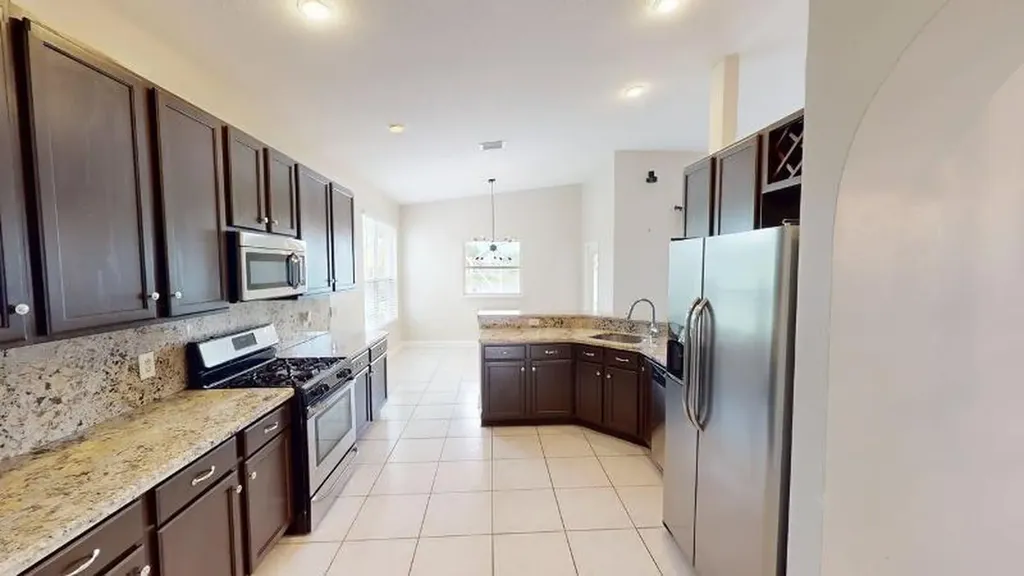 895 SW Lake Charles Circle Port St Lucie FL 34986