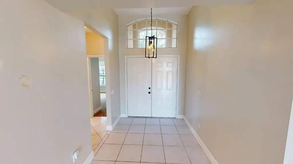 895 SW Lake Charles Circle Port St Lucie FL 34986