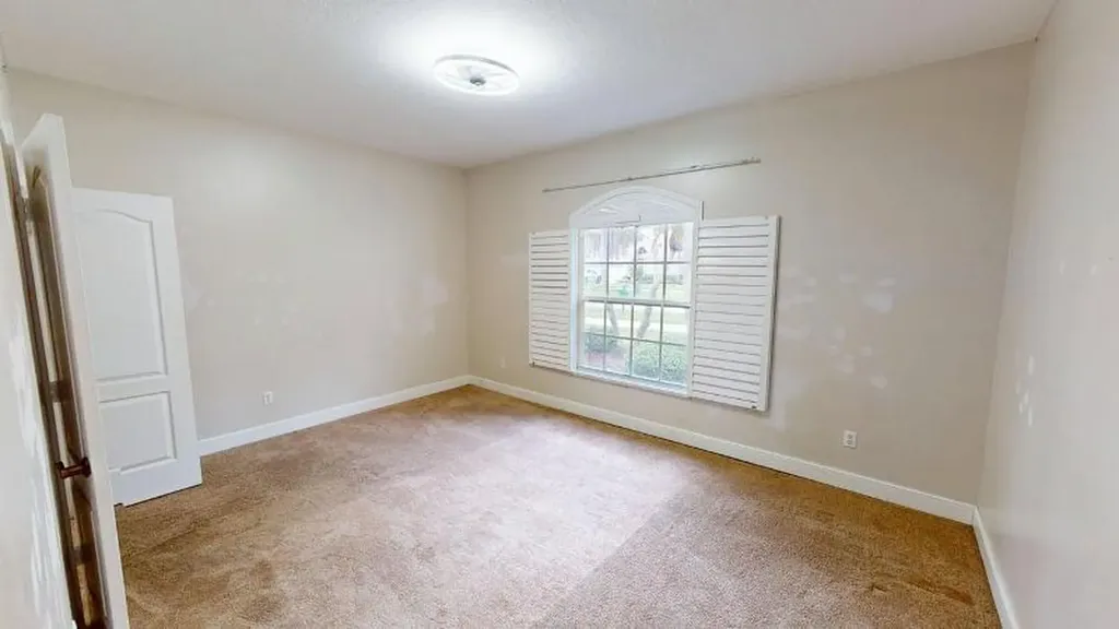 895 SW Lake Charles Circle Port St Lucie FL 34986