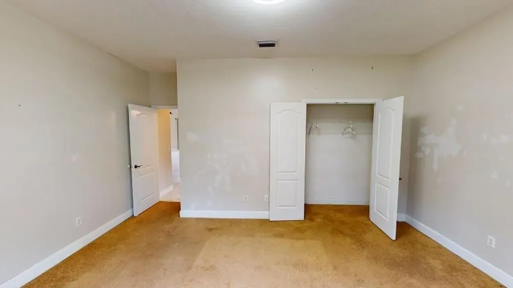 895 SW Lake Charles Circle Port St Lucie FL 34986