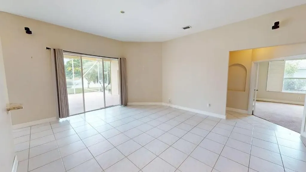 895 SW Lake Charles Circle Port St Lucie FL 34986