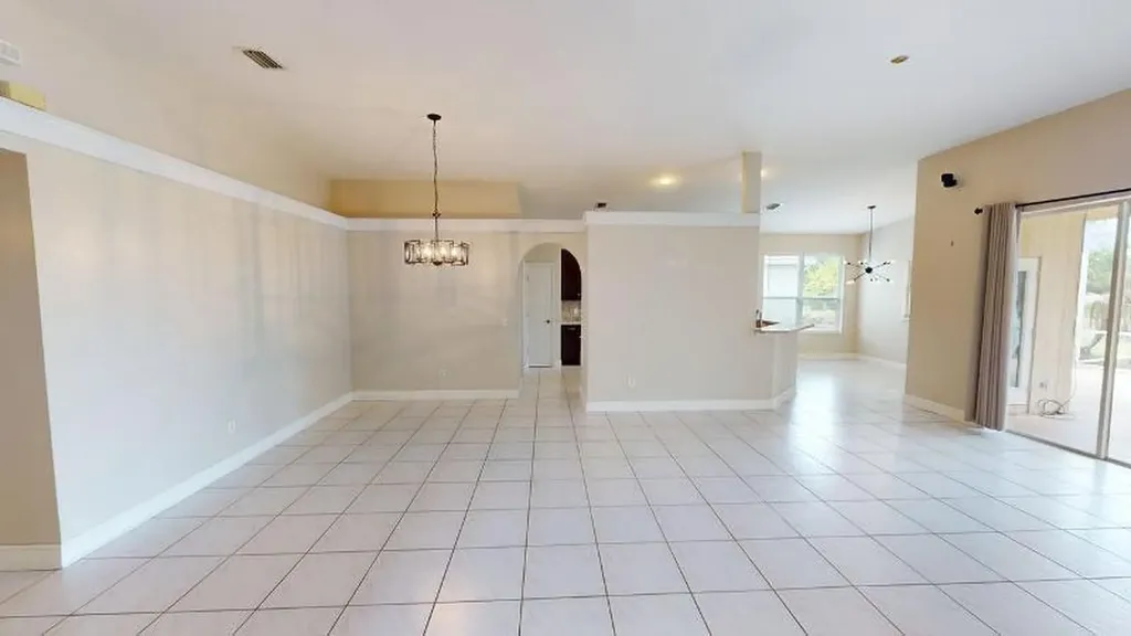 895 SW Lake Charles Circle Port St Lucie FL 34986