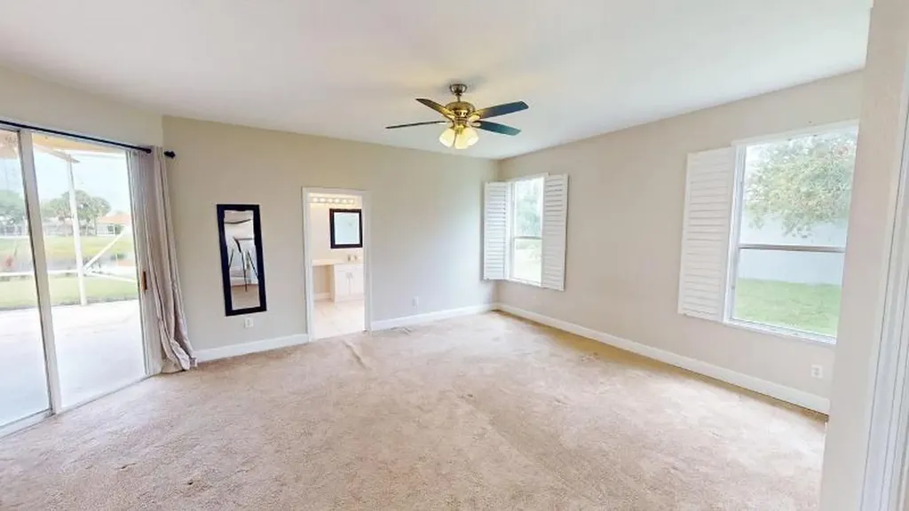 895 SW Lake Charles Circle Port St Lucie FL 34986