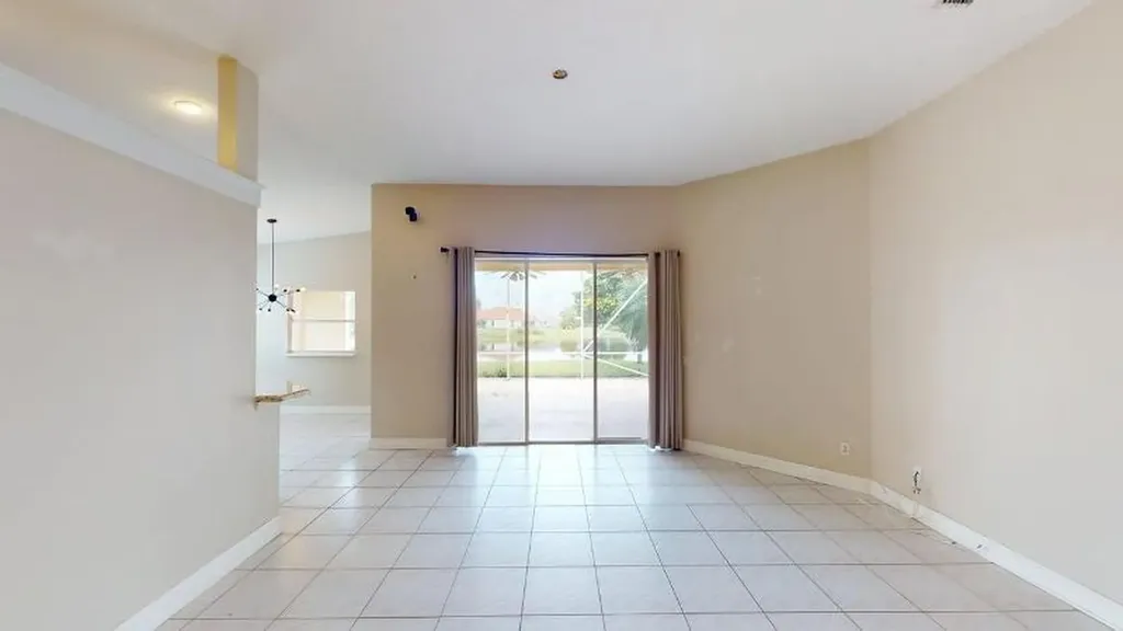 895 SW Lake Charles Circle Port St Lucie FL 34986