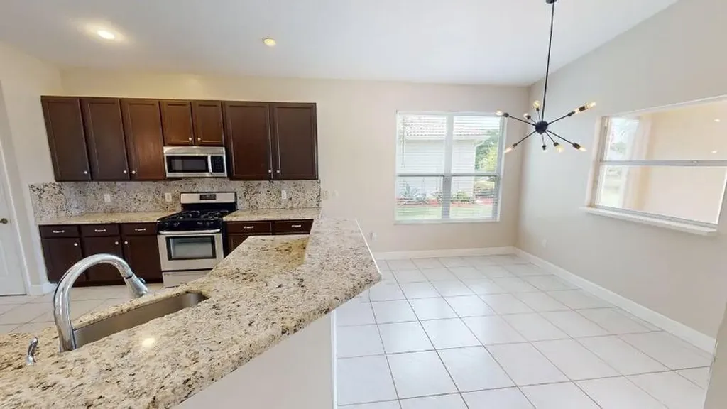 895 SW Lake Charles Circle Port St Lucie FL 34986