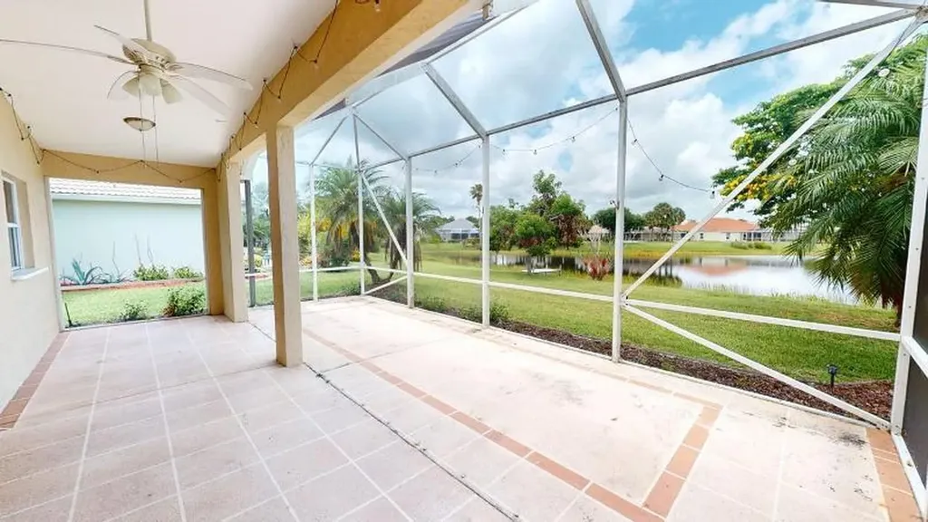 895 SW Lake Charles Circle Port St Lucie FL 34986