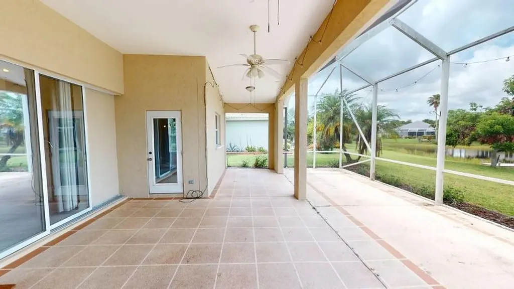 895 SW Lake Charles Circle Port St Lucie FL 34986