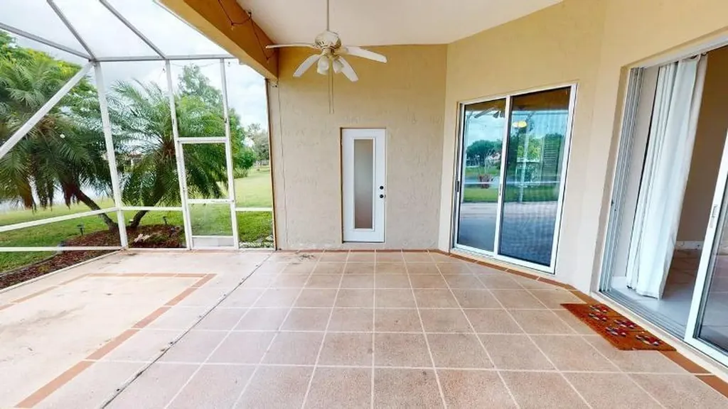 895 SW Lake Charles Circle Port St Lucie FL 34986