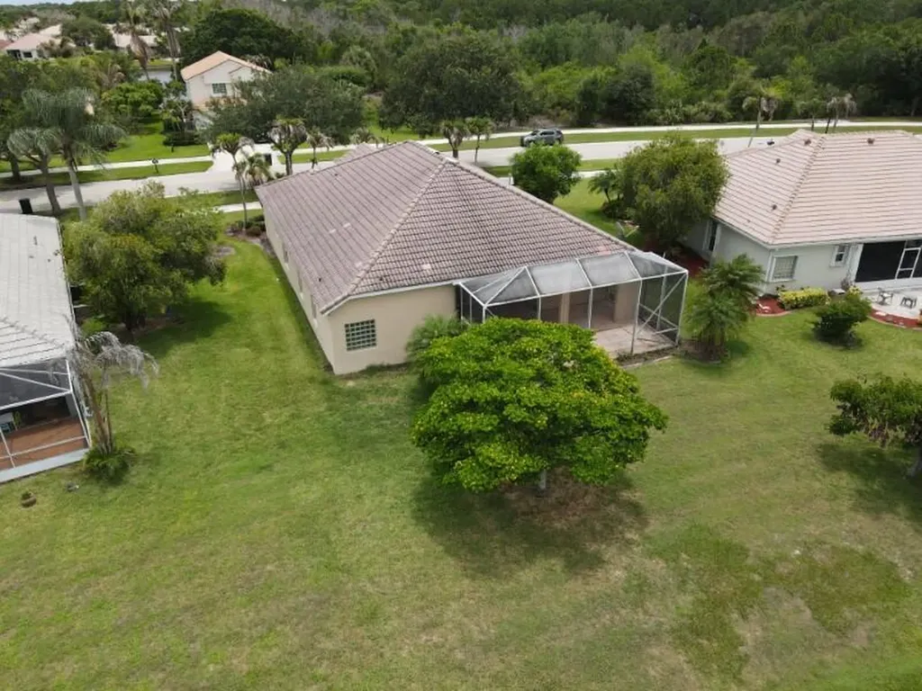 895 SW Lake Charles Circle Port St Lucie FL 34986