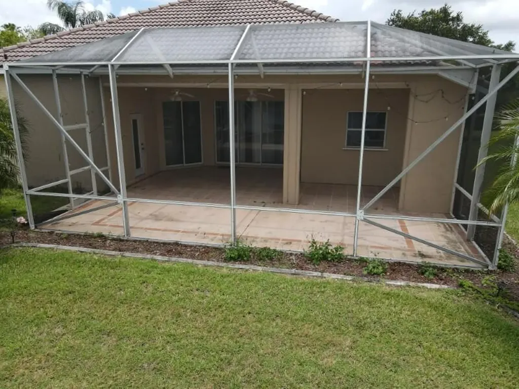 895 SW Lake Charles Circle Port St Lucie FL 34986