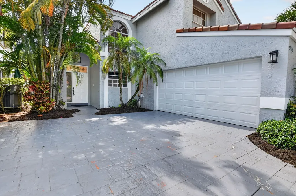 23338 La Vida Way Boca Raton FL 33433