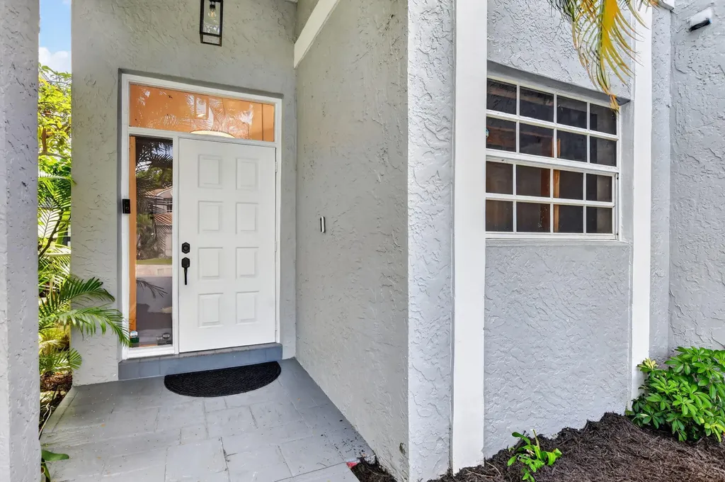23338 La Vida Way Boca Raton FL 33433
