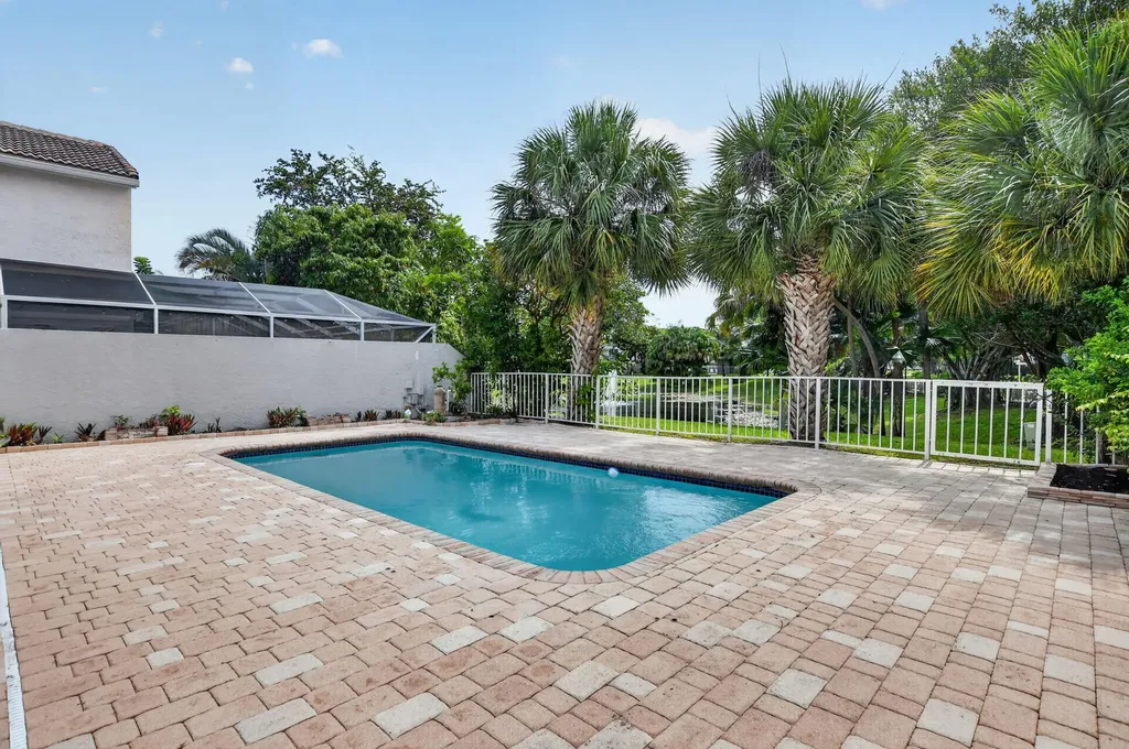 23338 La Vida Way Boca Raton FL 33433