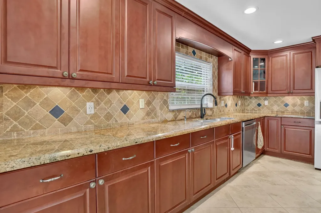 23338 La Vida Way Boca Raton FL 33433