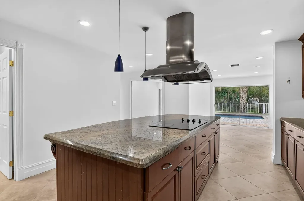 23338 La Vida Way Boca Raton FL 33433