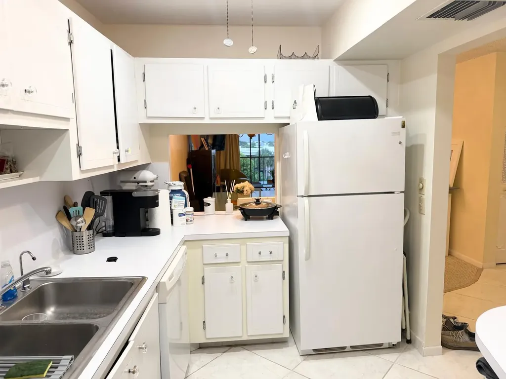 3605 S Ocean Boulevard South Palm Beach FL 33480