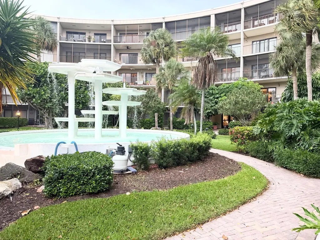 3605 S Ocean Boulevard South Palm Beach FL 33480