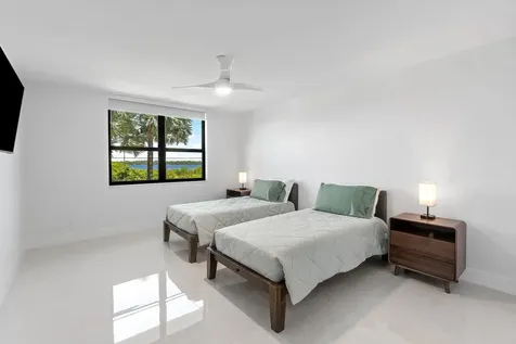 5480 N Ocean Drive Singer Island FL 33404