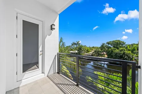 2900 NE 12th Terrace Oakland Park FL 33334