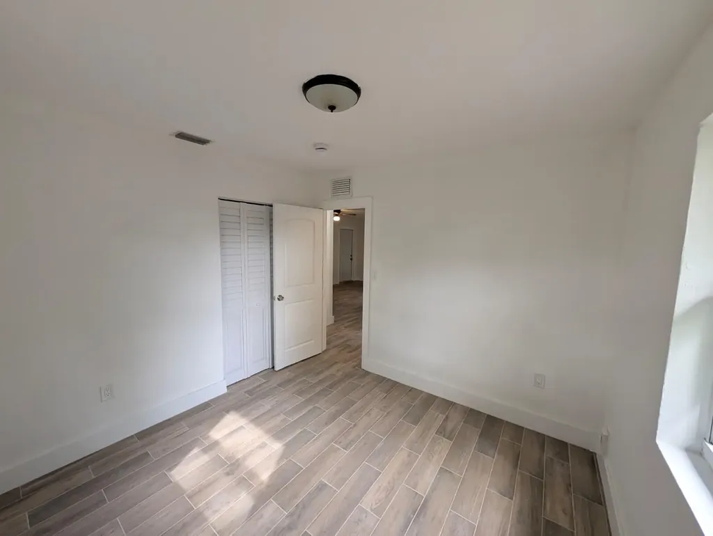 1733 NW 18th Street Fort Lauderdale FL 33311