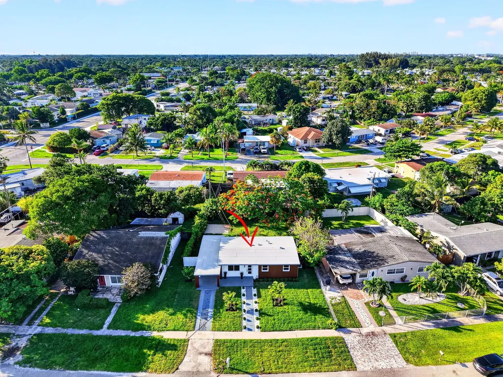 3947 Pensacola Drive Lake Worth FL 33462