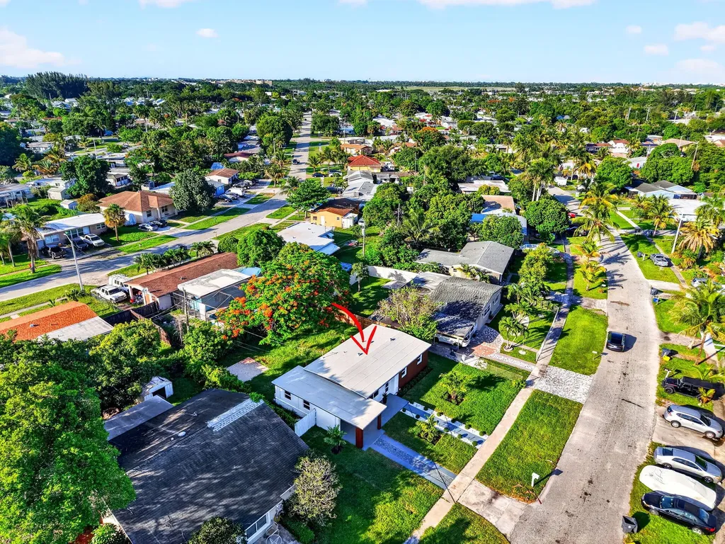 3947 Pensacola Drive Lake Worth FL 33462
