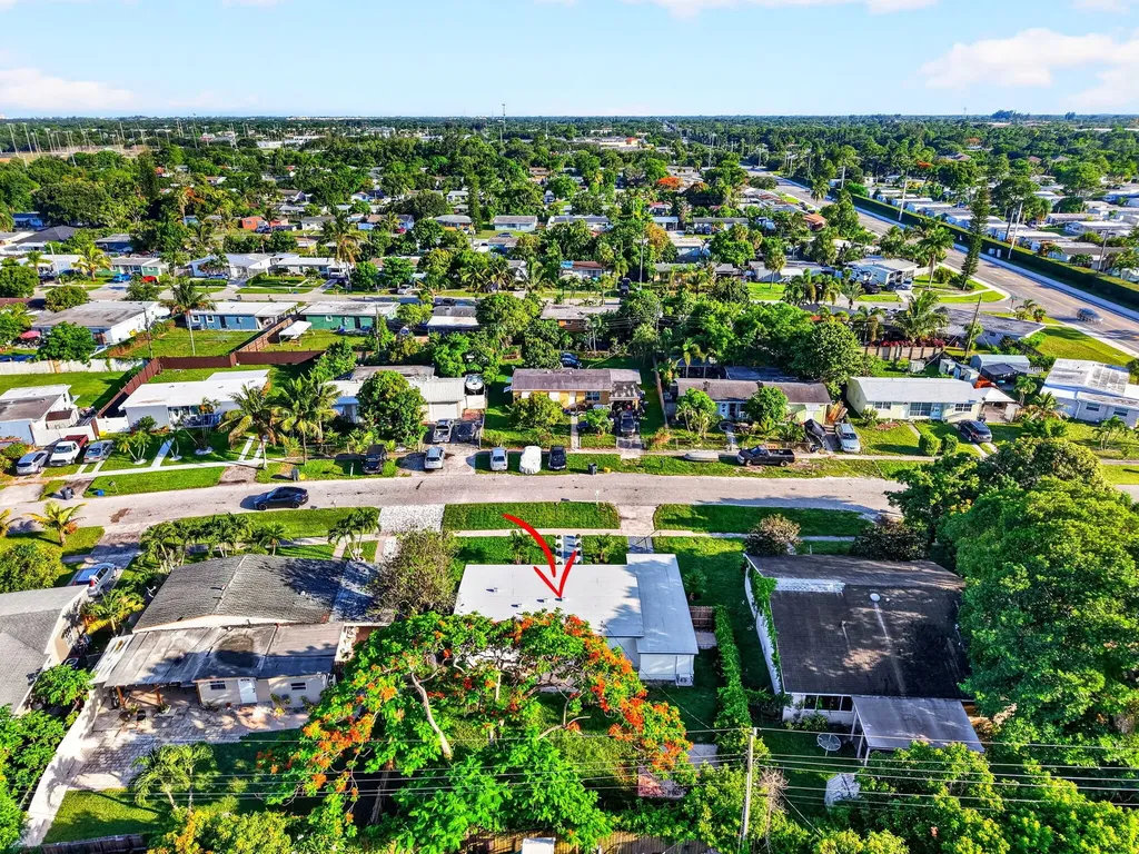 3947 Pensacola Drive Lake Worth FL 33462