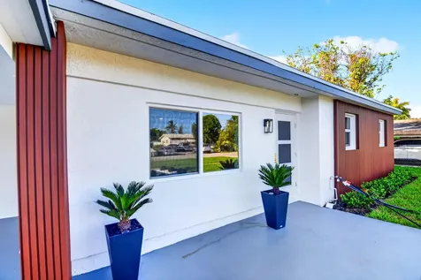 3947 Pensacola Drive Lake Worth FL 33462