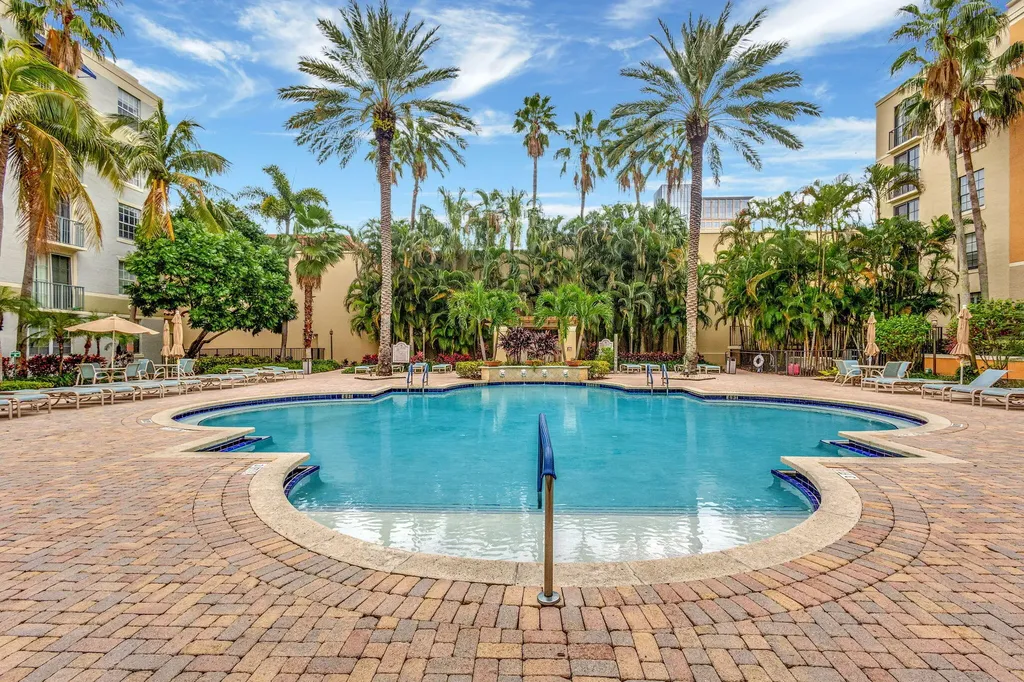 780 S Sapodilla Avenue S West Palm Beach FL 33401