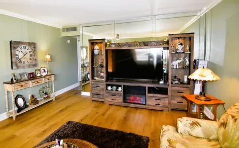 237 Saxony E Delray Beach FL 33446