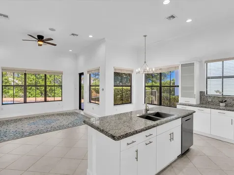 2680 NW 84th Way Pembroke Pines FL 33024