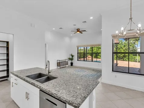 2680 NW 84th Way Pembroke Pines FL 33024