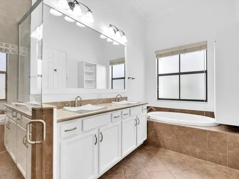 2680 NW 84th Way Pembroke Pines FL 33024