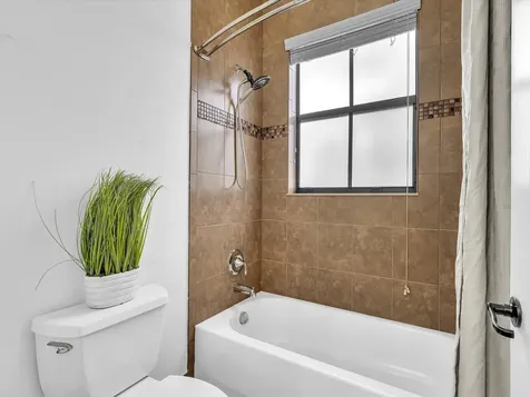 2680 NW 84th Way Pembroke Pines FL 33024