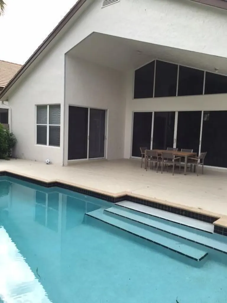 5463 NW 20th Avenue Boca Raton FL 33496