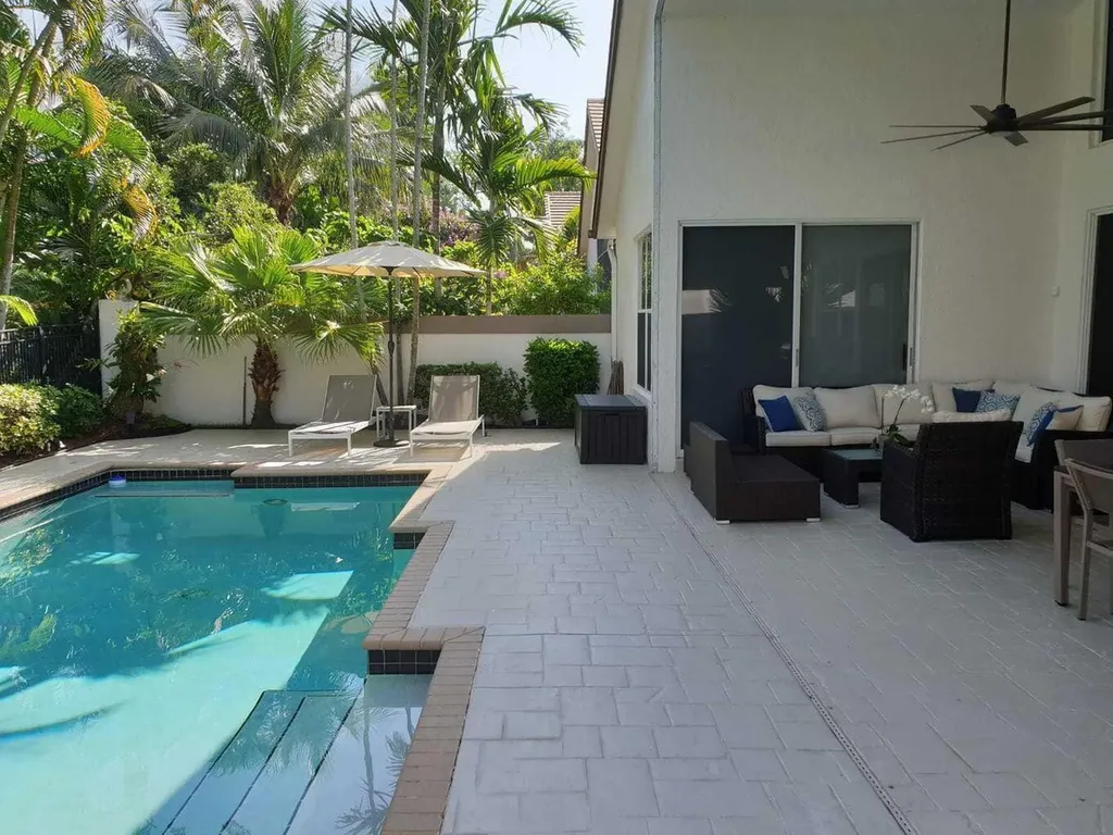 5463 NW 20th Avenue Boca Raton FL 33496