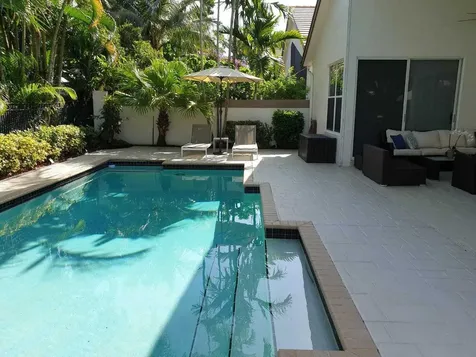 5463 NW 20th Avenue Boca Raton FL 33496