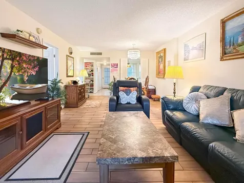 3070 NW 48th Terrace Lauderdale Lakes FL 33313