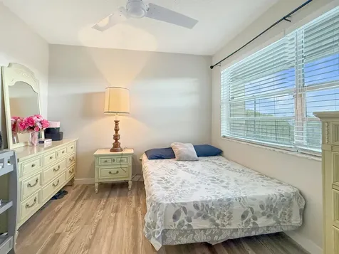 3070 NW 48th Terrace Lauderdale Lakes FL 33313