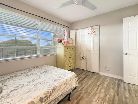 3070 NW 48th Terrace Lauderdale Lakes FL 33313