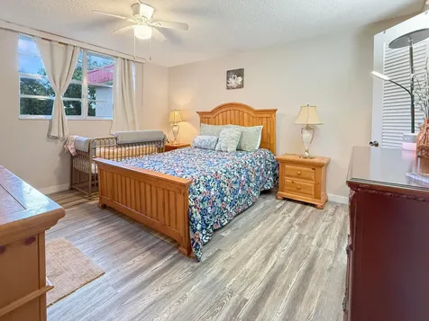 3070 NW 48th Terrace Lauderdale Lakes FL 33313