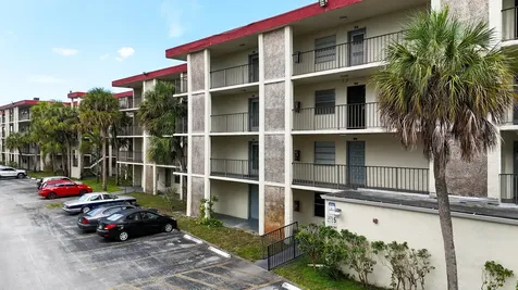 3070 NW 48th Terrace Lauderdale Lakes FL 33313