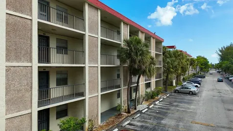 3070 NW 48th Terrace Lauderdale Lakes FL 33313