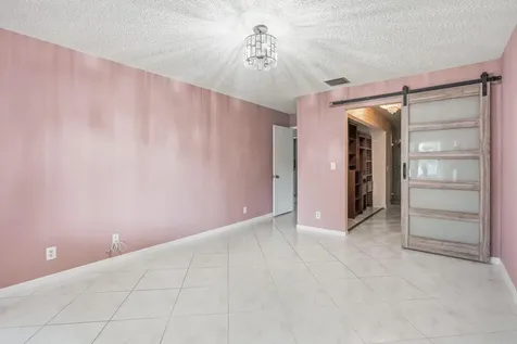 8621 Jasmine Way Boca Raton FL 33496