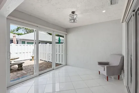 8621 Jasmine Way Boca Raton FL 33496