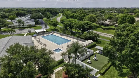 8621 Jasmine Way Boca Raton FL 33496
